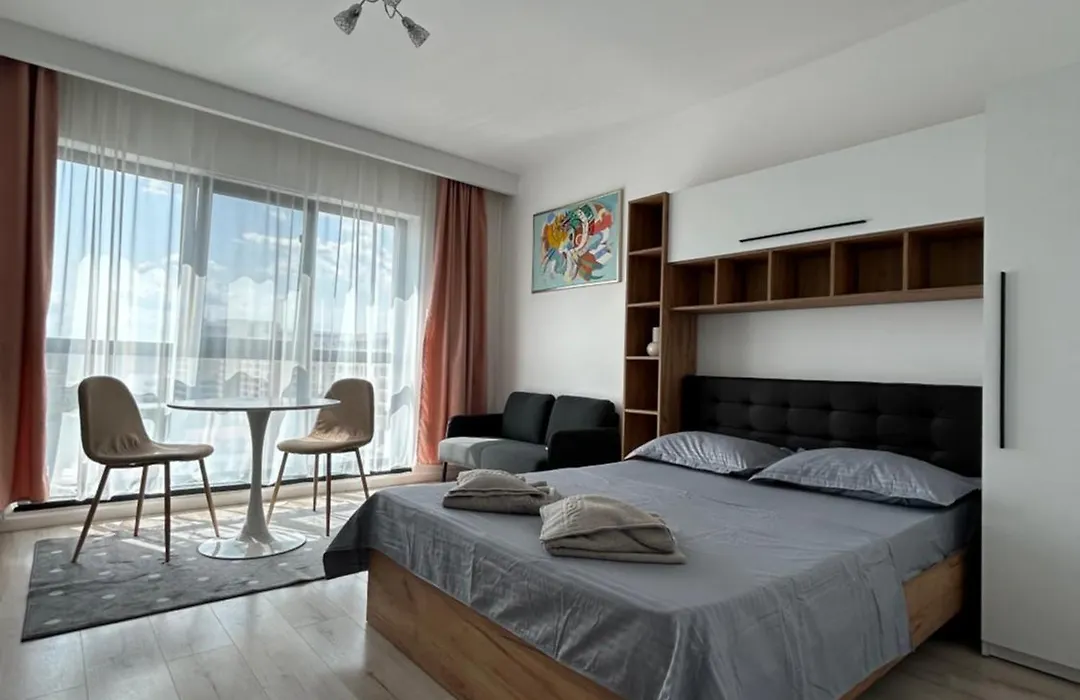 Elegant Studio With City Views - Prime Location - 02-1